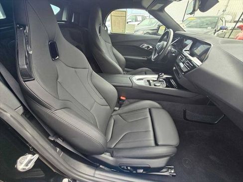 Used 2023 BMW Z4 M40i w/ Premium Package RWD image 10