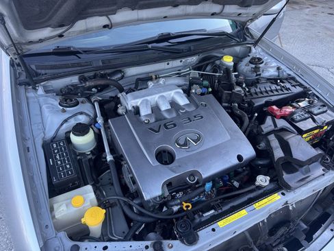 Used 2002 INFINITI I35 Base 4dr Sedan image 15