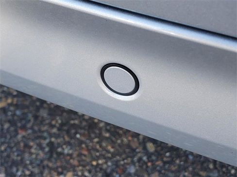 Used 2025 Volvo XC90 B6 Plus image 9