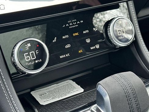 New 2024 Jaguar F-PACE R-Dynamic S AWD/4WD image 21