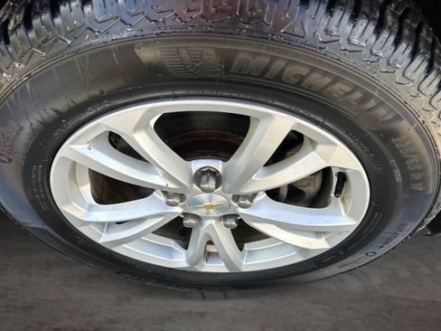 Used 2017 Chevrolet Equinox LT w/ Convenience Package FWD image 17