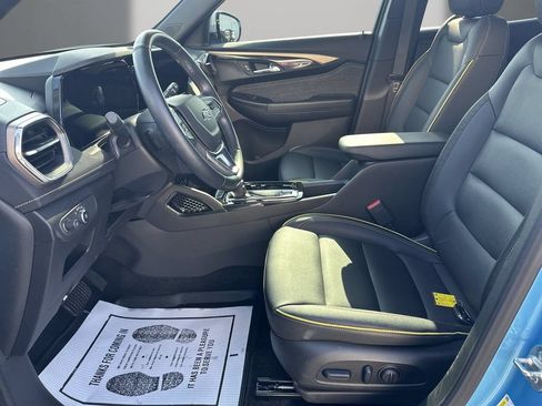 Used 2025 Chevrolet TrailBlazer ACTIV w/ Convenience Package FWD image 12