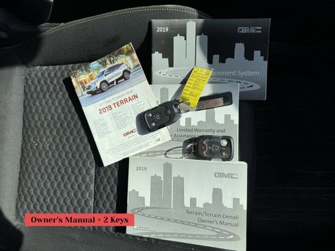 Used 2019 GMC Terrain SLE w/ Driver Convenience Package image 16