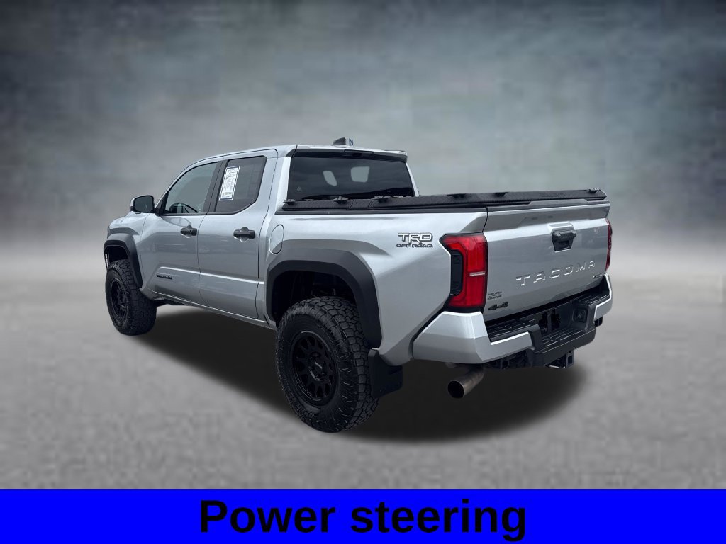 Used 2025 Toyota Tacoma TRD Off-Road AWD/4WD image 9