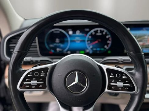 Used 2021 Mercedes-Benz GLS 450 4MATIC image 10