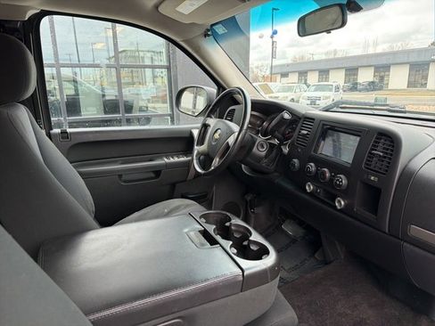Used 2011 Chevrolet Silverado 1500 LT image 6