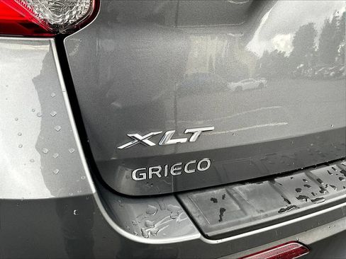 Used 2021 Ford Explorer XLT AWD/4WD image 26