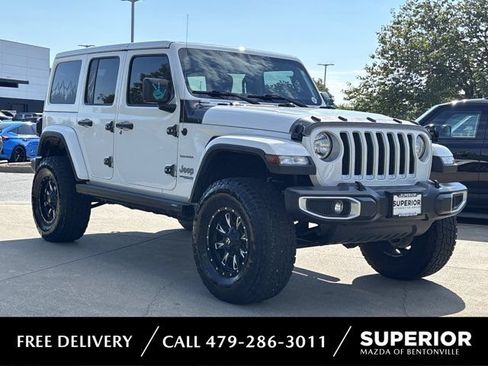 Used 2018 Jeep Wrangler Unlimited Sahara AWD/4WD image 1