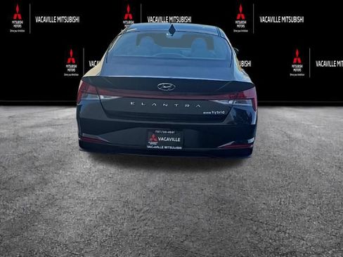 Used 2023 Hyundai Elantra Blue FWD image 5