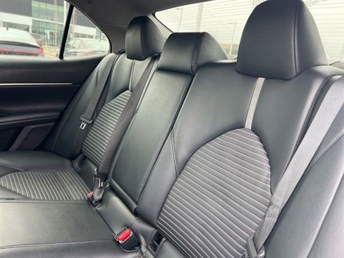 Used 2020 Toyota Camry SE image 28