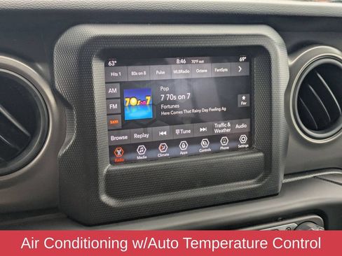 Used 2023 Jeep Gladiator Sport AWD/4WD image 17