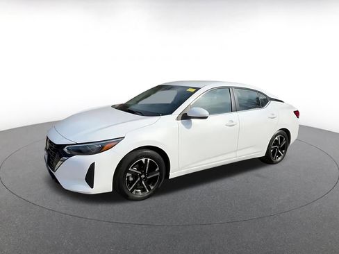 Used 2025 Nissan Sentra SV image 8