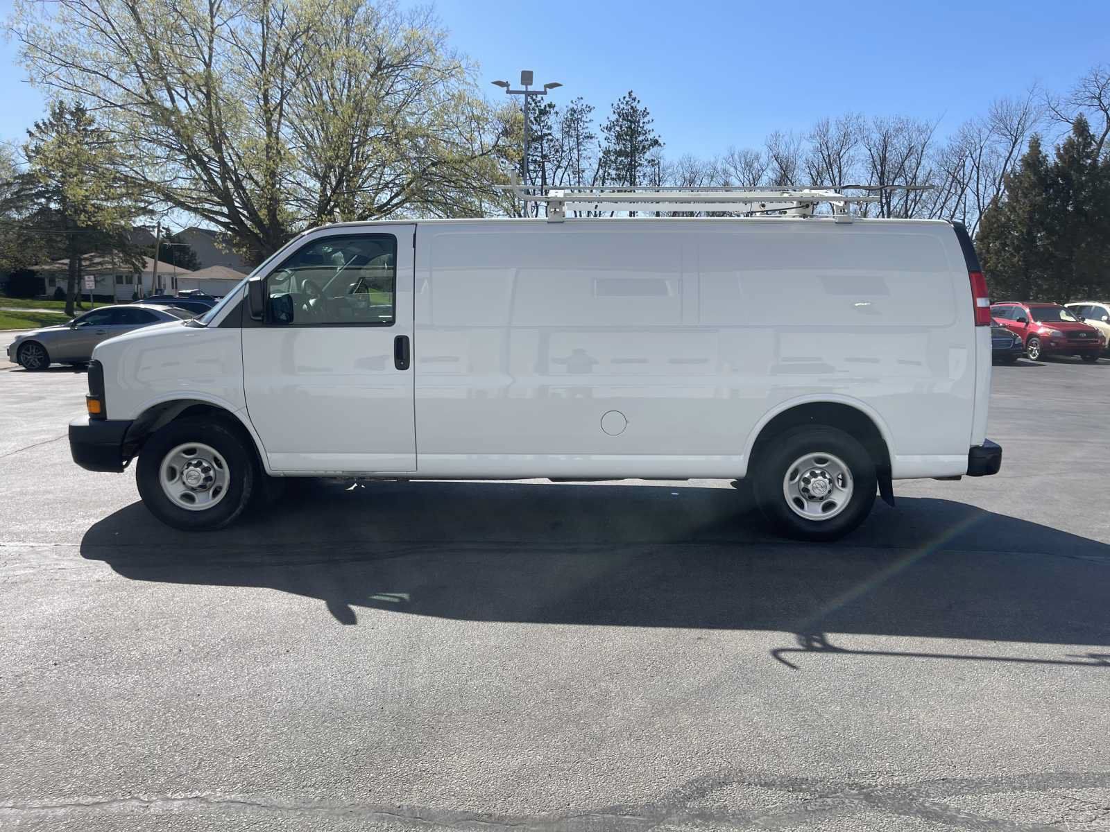 Used 2016 Chevrolet Express 3500 Extended RWD image 6
