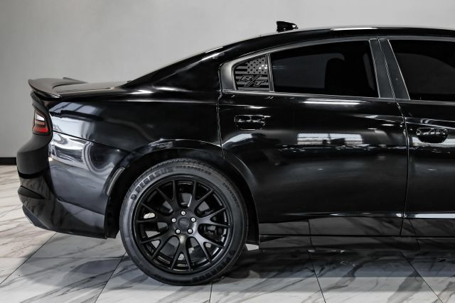 Used 2017 Dodge Charger R/T RWD image 9
