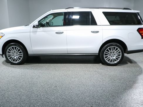 Used 2024 Ford Expedition Max Limited AWD/4WD image 10