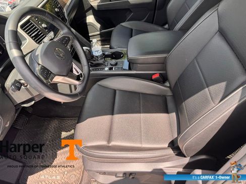 Used 2023 Volkswagen Atlas SE AWD/4WD image 13