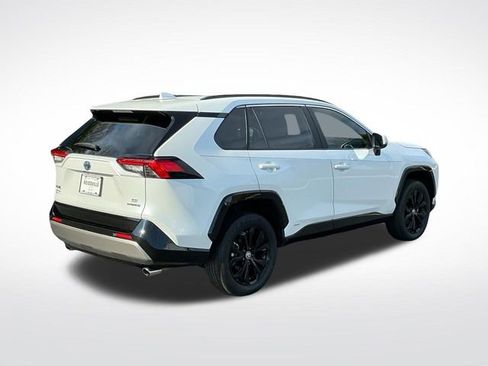 Used 2024 Toyota RAV4 SE AWD/4WD image 7