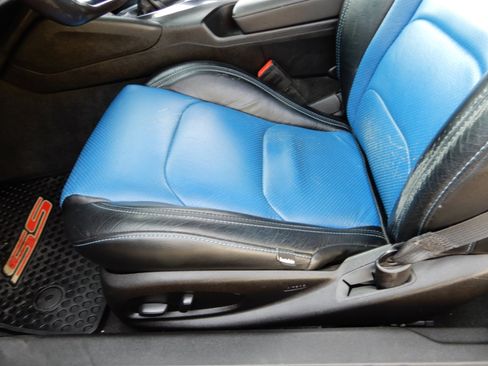 Used 2019 Chevrolet Camaro SS image 15