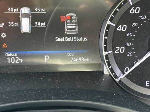 Used 2022 Toyota Highlander XSE FWD image 13