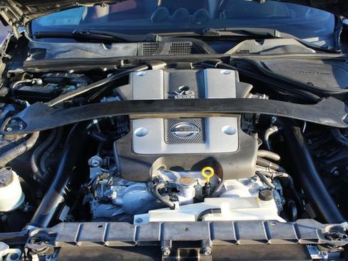 Used 2010 Nissan 370Z Touring w/ Sport Pkg image 26