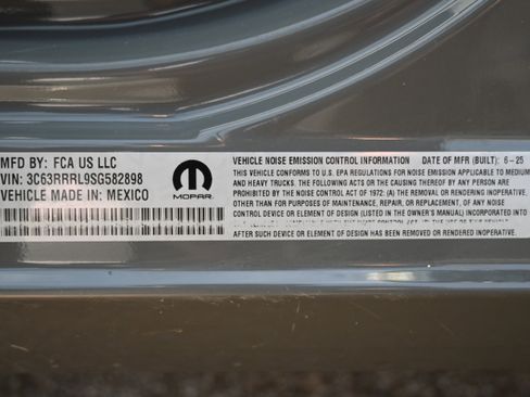 Used 2025 RAM 3500 Limited AWD/4WD image 39