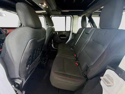 Used 2021 Jeep Wrangler Unlimited Rubicon image 21