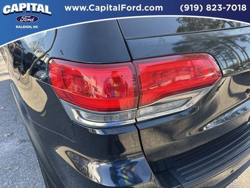 Used 2015 Jeep Grand Cherokee Laredo w/ Quick Order Package 23E image 15