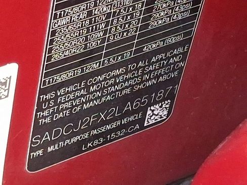 Used 2020 Jaguar F-PACE Premium image 28