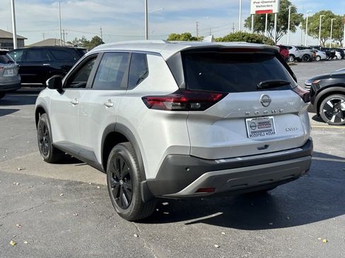 Certified 2023 Nissan Rogue SV w/ SV Premium B Package image 6