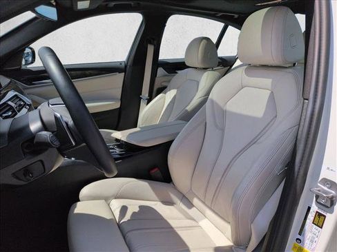 Certified 2023 BMW 540i w/ Premium Package RWD image 17