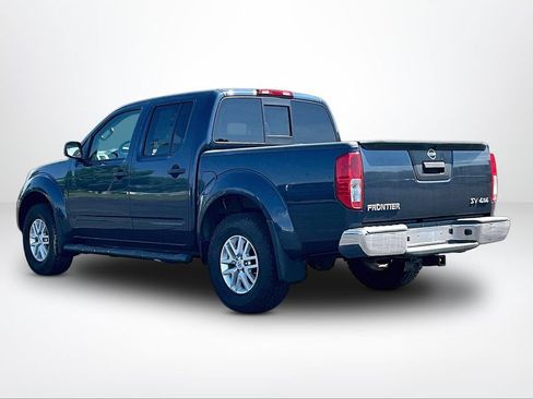 Used 2015 Nissan Frontier SV AWD/4WD image 13