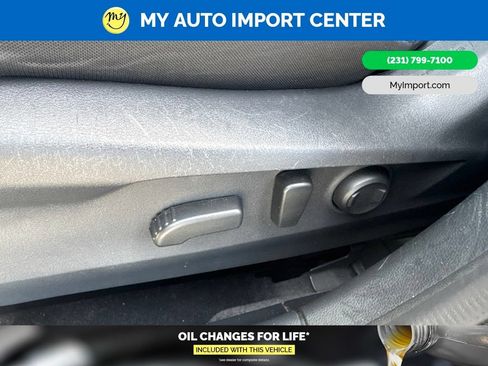 Used 2025 Subaru Outback Premium AWD/4WD image 12