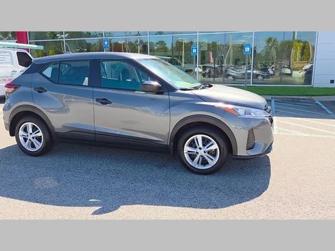 Used 2025 Nissan Kicks Play S FWD image 37