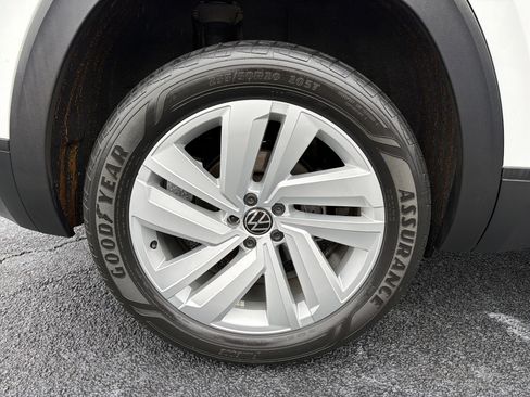 Used 2023 Volkswagen Atlas Cross Sport SE image 17