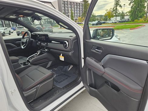 New 2026 Chevrolet Colorado Z71 w/ Technology Package image 12