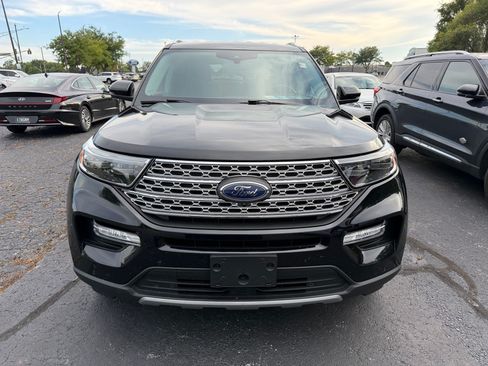 Used 2022 Ford Explorer Limited w/ Equipment Group 301A AWD/4WD image 3
