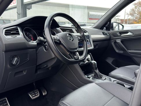 Used 2021 Volkswagen Tiguan SE R-Line image 16