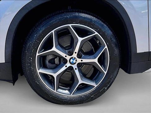 Used 2018 BMW X1 sDrive28i w/ Convenience Package FWD image 10