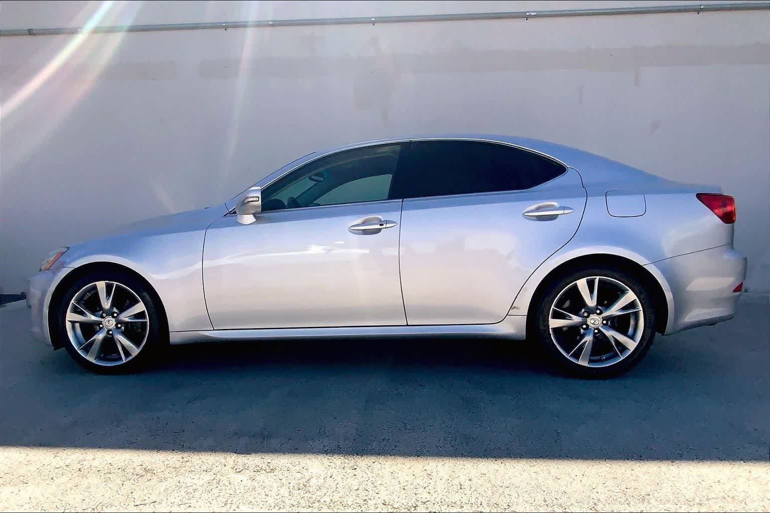 Used 2010 Lexus IS 250 RWD image 3