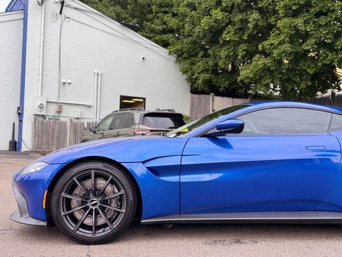 Used 2020 Aston Martin V8 Vantage Coupe RWD image 11
