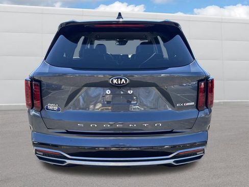 Used 2021 Kia Sorento EX image 4