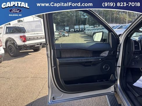 Certified 2021 Ford Expedition Max Limited image 19