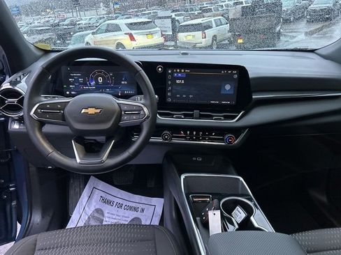 Used 2025 Chevrolet Equinox LT image 22