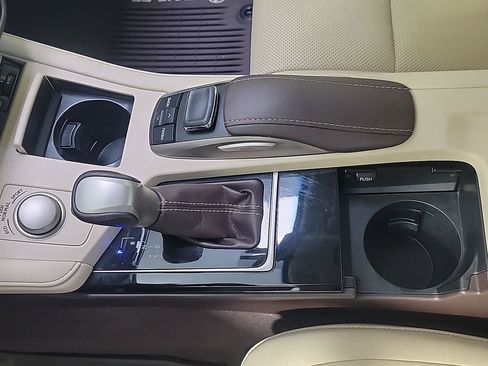 Used 2016 Lexus ES 350 w/ Navigation System Package FWD image 33