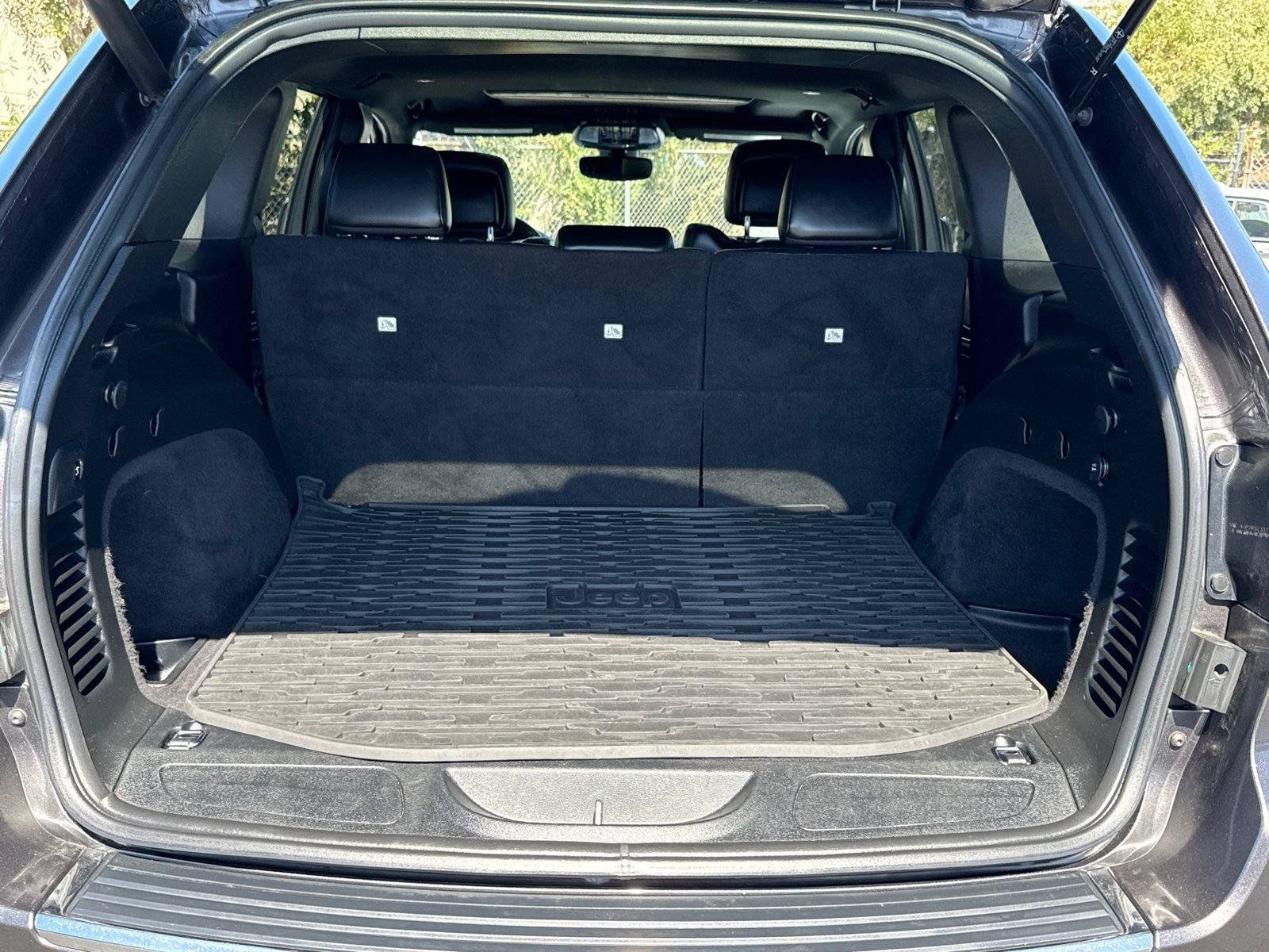 Used 2020 Jeep Grand Cherokee Limited AWD/4WD image 10
