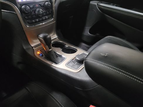 Used 2016 Jeep Grand Cherokee Limited AWD/4WD image 26