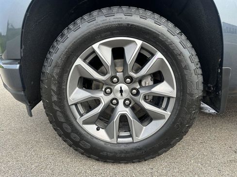 Used 2020 Chevrolet Silverado 1500 RST AWD/4WD image 9