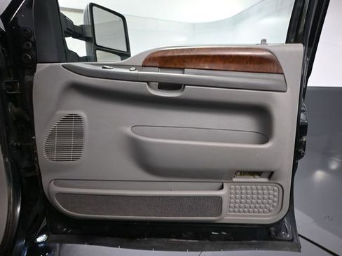 Used 2000 Ford Excursion Limited AWD/4WD image 36