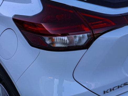 Used 2024 Nissan Kicks S FWD image 7