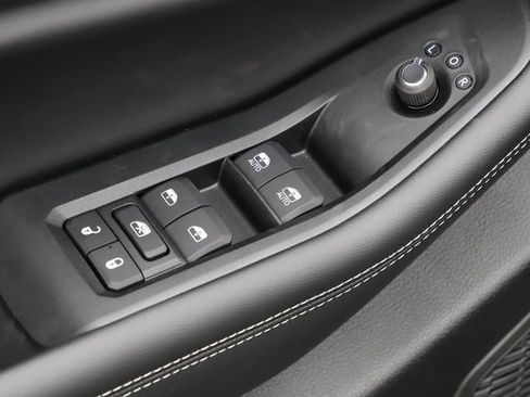 New 2025 Jeep Grand Cherokee 4WD image 16